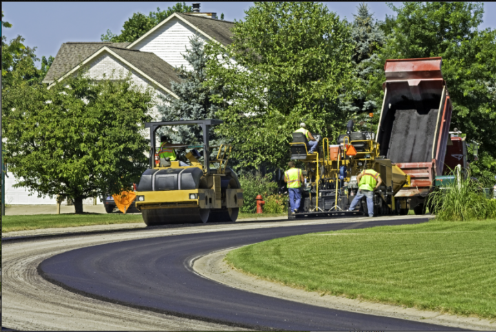 Goudronnage à Grasse<br>Travaux de goudronnage à Grasse<br>Entreprise de goudronnage à Grasse
